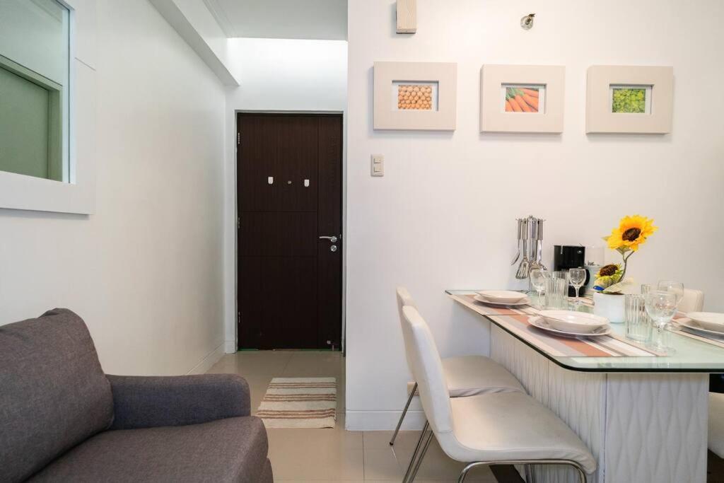 A2J Executive 1Br Suite Near Venice Mall Bgc Manila Esterno foto