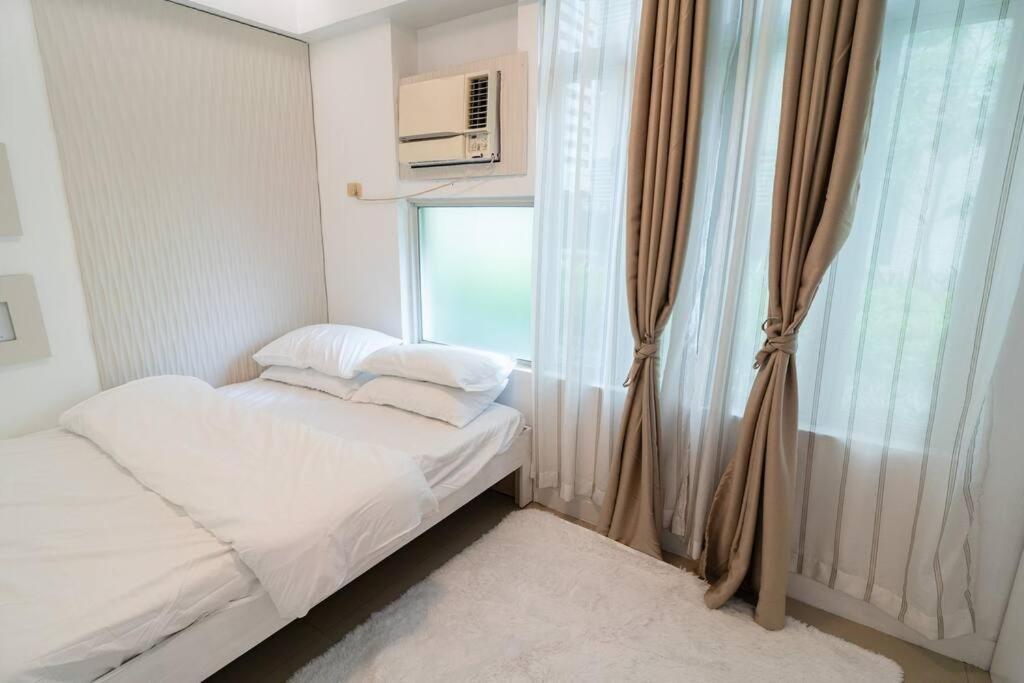 A2J Executive 1Br Suite Near Venice Mall Bgc Manila Esterno foto